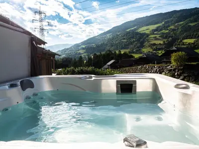 Ein allgemeiner Bergblick oder ein Berglick von des Chalets aus