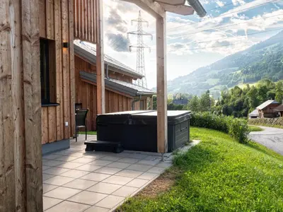 Ein allgemeiner Bergblick oder ein Berglick von des Chalets aus