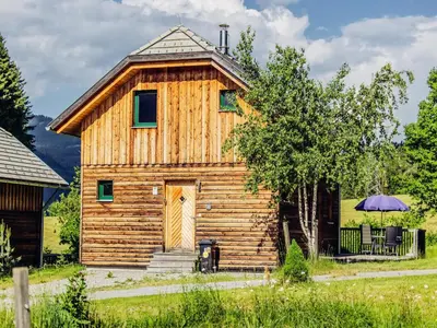Das Gebäude in dem sich das Chalet befindet