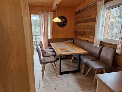 Ein Sitzbereich in der Unterkunft Kreischberg W7