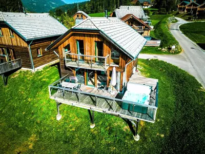 Das Gebäude in dem sich das Chalet befindet