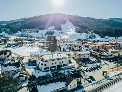 Ein allgemeiner Bergblick oder ein Berglick von des Ferienhauses aus