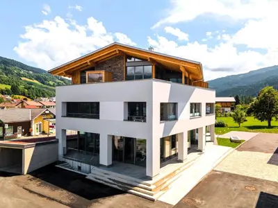 Ein allgemeiner Bergblick oder ein Berglick von der Ferienwohnung aus