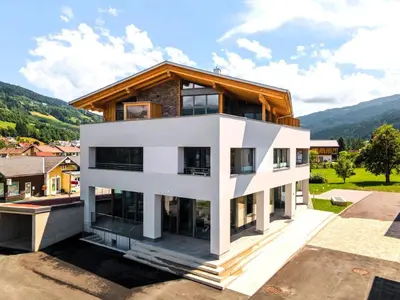 Ein allgemeiner Bergblick oder ein Berglick von der Ferienwohnung aus