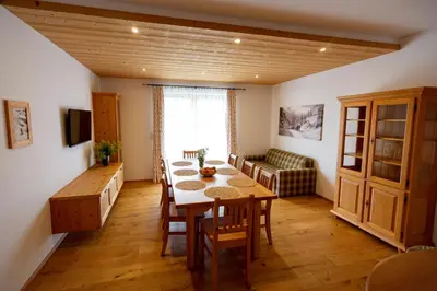 Ein Sitzbereich in der Unterkunft Chalet Bergmueller