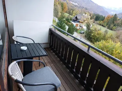 Ein allgemeiner Bergblick oder ein Berglick von der Ferienwohnung aus
