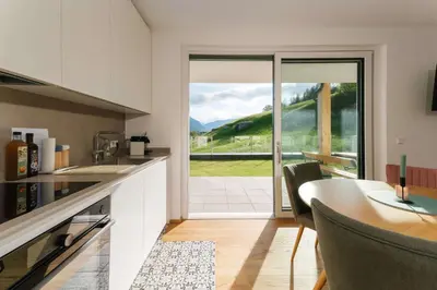 Küche/Küchenzeile in der Unterkunft Seepanorama Apartments am Grundlsee - Your Austrian Home