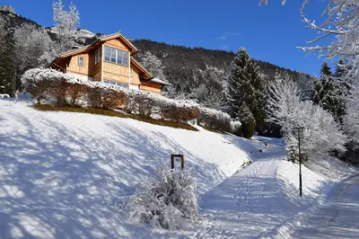 Villa Frischmuth am See im Winter