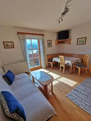 Ein Sitzbereich in der Unterkunft Haus Schrei
