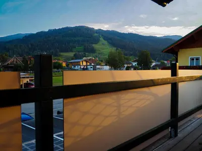 Ein allgemeiner Bergblick oder ein Berglick von der Ferienwohnung aus