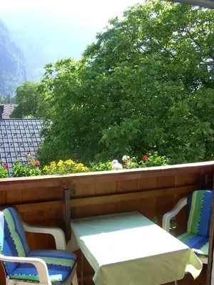 Ein allgemeiner Bergblick oder ein Berglick von der Pension aus