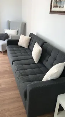 Ein Sitzbereich in der Unterkunft Ferienwohnung Gmunden City