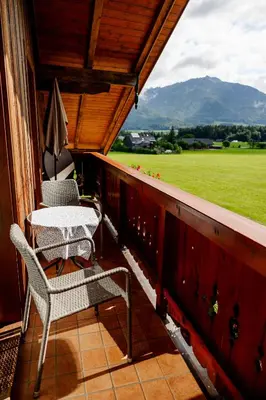 Ein allgemeiner Bergblick oder ein Berglick von der Ferienwohnung aus