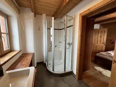 Ein Badezimmer in der Unterkunft Holiday Home st martin chalets-2 by Interhome