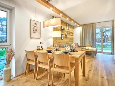 Ein Sitzbereich in der Unterkunft The Tauplitz Suites - Mountain Suite A2