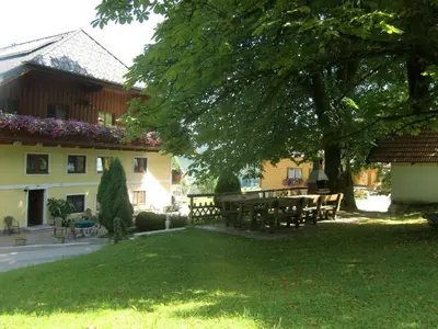 Ein Garten an der Unterkunft Ferienwohnungen Jodlbauerhof