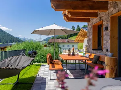 Ein allgemeiner Bergblick oder ein Berglick von des Chalets aus