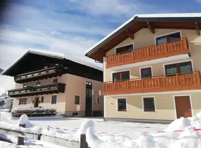 Das Gebäude in dem sich die Ferienwohnung befindet