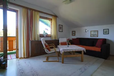 Ein Sitzbereich in der Unterkunft Haus Waltraut