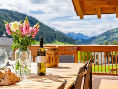 Ein allgemeiner Bergblick oder ein Berglick von des Chalets aus