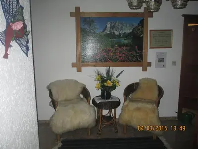 Ein Sitzbereich in der Unterkunft Schwarzenbacher