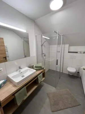 Ein Badezimmer in der Unterkunft Haus Tennstein