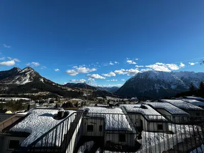 Ein allgemeiner Bergblick oder ein Berglick von der Ferienwohnung aus