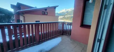 Ein allgemeiner Bergblick oder ein Berglick von der Ferienwohnung aus