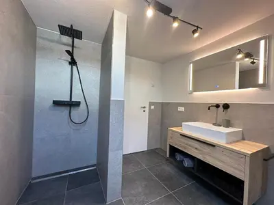 Ein Badezimmer in der Unterkunft Chalet Lungau-View - Ferienhaus mit Aussicht
