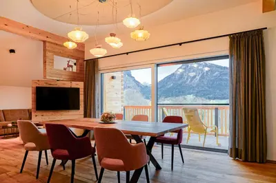 Ein allgemeiner Bergblick oder ein Berglick von der Ferienwohnung aus