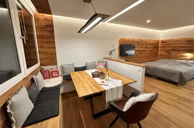 Ein Bett oder Betten in einem Zimmer der Unterkunft Alpenblick - klein, aber fein