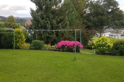 Ein Garten an der Unterkunft Ferienhaus am Tullnberg