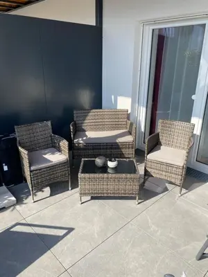Ein Sitzbereich in der Unterkunft CityLake G23 Apartments mit kostenloser Parkmöglichkeit !!