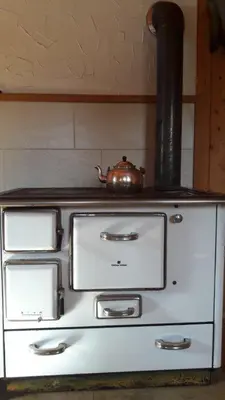 Küche/Küchenzeile in der Unterkunft Almhütte am Wirpitschsee