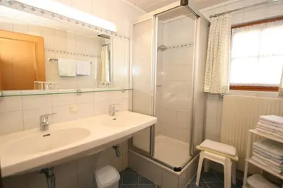 Ein Badezimmer in der Unterkunft Haus Meissnitzer