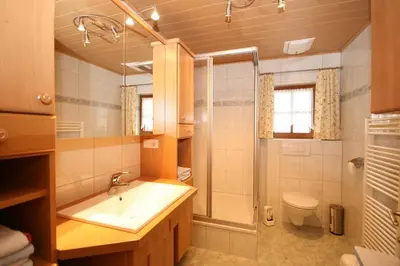 Ein Badezimmer in der Unterkunft Haus Meissnitzer