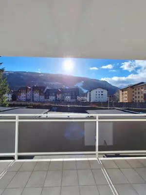 Ein allgemeiner Bergblick oder ein Berglick von der Ferienwohnung aus