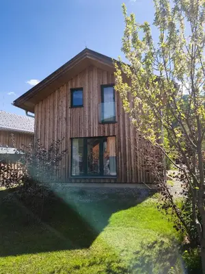 Das Gebäude in dem sich das Chalet befindet