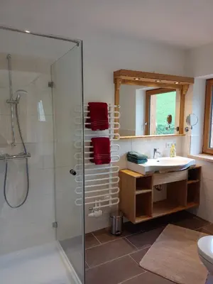 Ein Badezimmer in der Unterkunft Chalet Leni