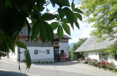 Das Gebäude in dem sich das Bed & Breakfast befindet