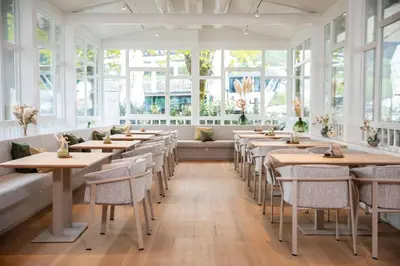 Ein Restaurant oder anderes Speiselokal in der Unterkunft Apollo AchtQuartier Das Hotel am Mondsee