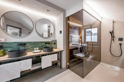 Ein Badezimmer in der Unterkunft Hotel LÜ - Adults Only