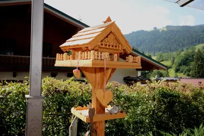 Ein allgemeiner Bergblick oder ein Berglick von der Pension aus