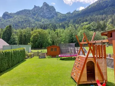 Ein allgemeiner Bergblick oder ein Berglick von der Ferienwohnung aus