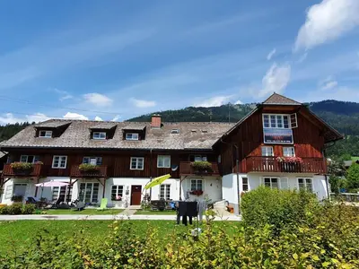 Ein allgemeiner Bergblick oder ein Berglick von der Ferienwohnung aus
