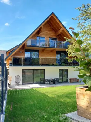 Das Gebäude in dem sich die Ferienwohnung befindet