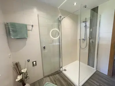 Ein Badezimmer in der Unterkunft Haus Füsslmühle
