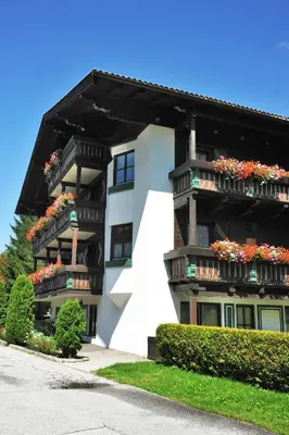 Das Gebäude in dem sich das Bed & Breakfast befindet