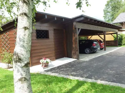 Das Gebäude in dem sich die Ferienwohnung befindet
