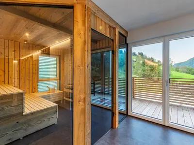 Ein allgemeiner Bergblick oder ein Berglick von der Ferienwohnung aus
